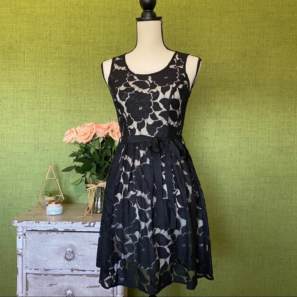 Black Floral Lace Dress